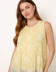 Sleeveless Lace Pleated Top